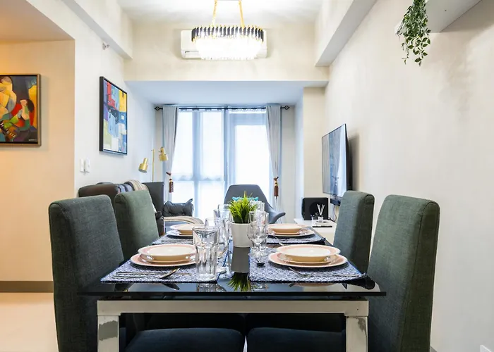 Uptown Parksuites Sky Garden Flr Bright Airy 2 Bedroom Balcony