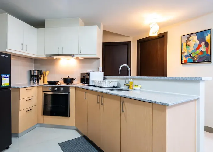 Uptown Parksuites Sky Garden Flr Bright Airy 2 Bedroom Balcony * Manila