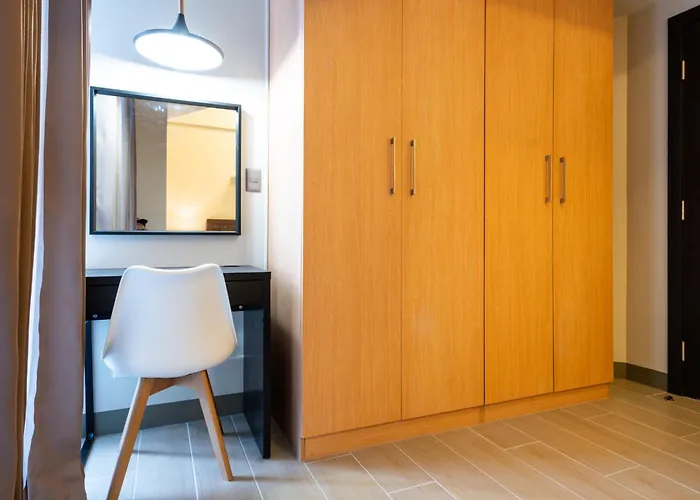 Apartment Uptown Parksuites Sky Garden Flr Bright Airy 2 Bedroom Balcony Manila