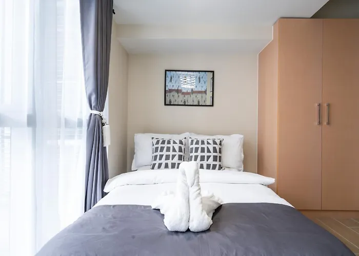 Apartment Uptown Parksuites Sky Garden Flr Bright Airy 2 Bedroom Balcony Manila