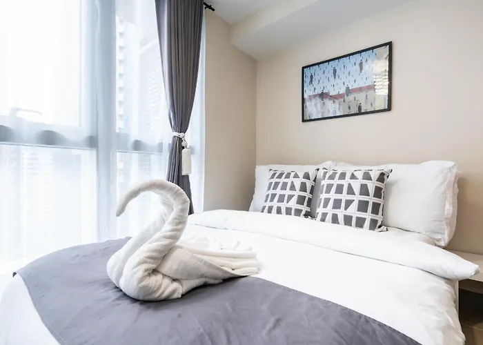 Uptown Parksuites Sky Garden Flr Bright Airy 2 Bedroom Balcony *