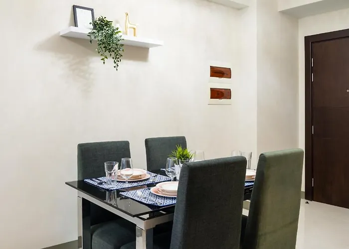 Apartment Uptown Parksuites Sky Garden Flr Bright Airy 2 Bedroom Balcony *