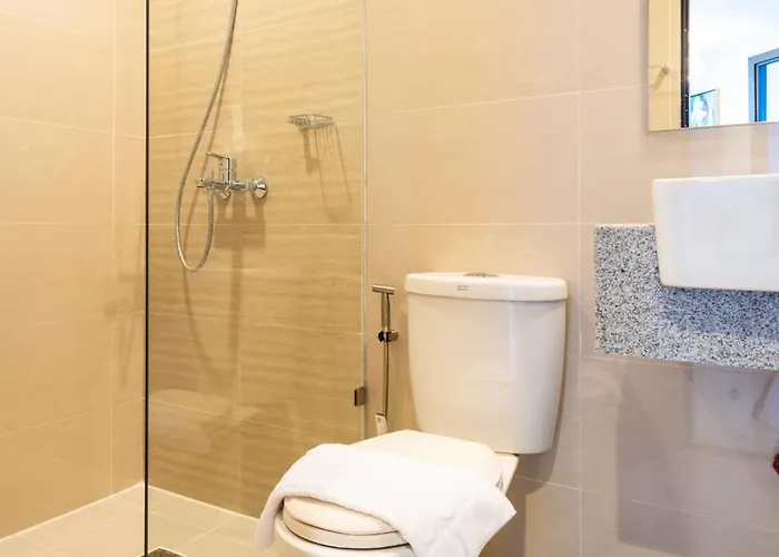Uptown Parksuites Sky Garden Flr Bright Airy 2 Bedroom Balcony *