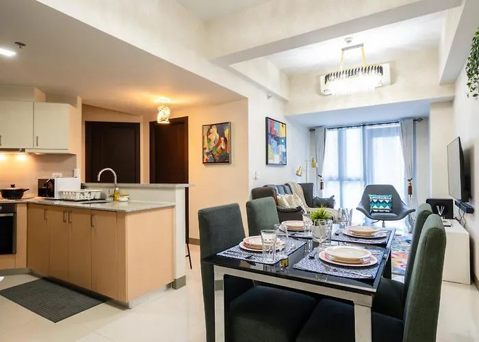 Apartment Uptown Parksuites Sky Garden Flr Bright Airy 2 Bedroom Balcony *