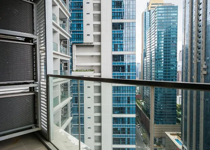 Uptown Parksuites Sky Garden Flr Bright Airy 2 Bedroom Balcony Apartment Manila