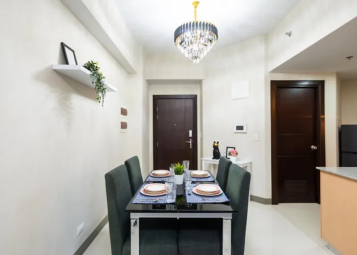 Apartment Uptown Parksuites Sky Garden Flr Bright Airy 2 Bedroom Balcony Manila