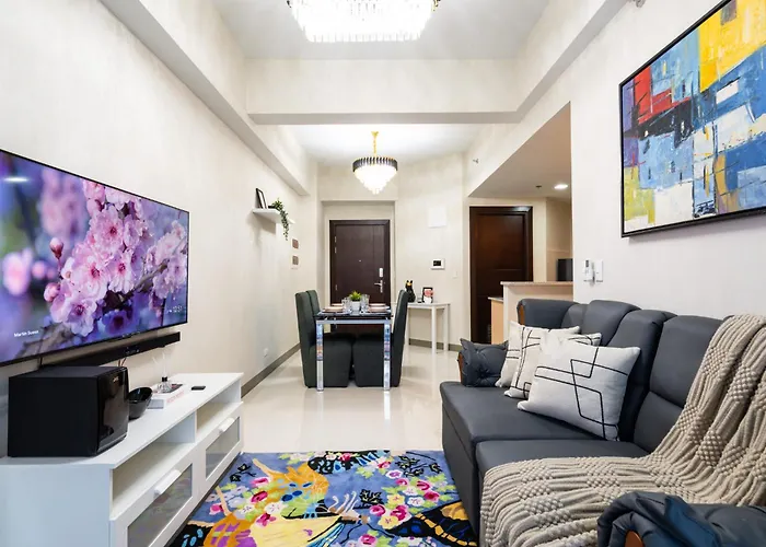 Uptown Parksuites Sky Garden Flr Bright Airy 2 Bedroom Balcony